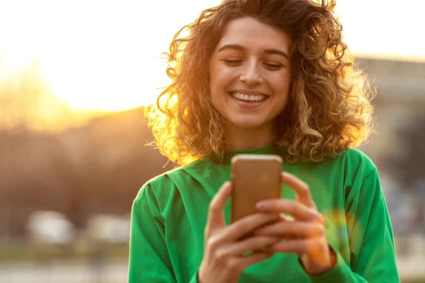 lady-looking-at-cellphone